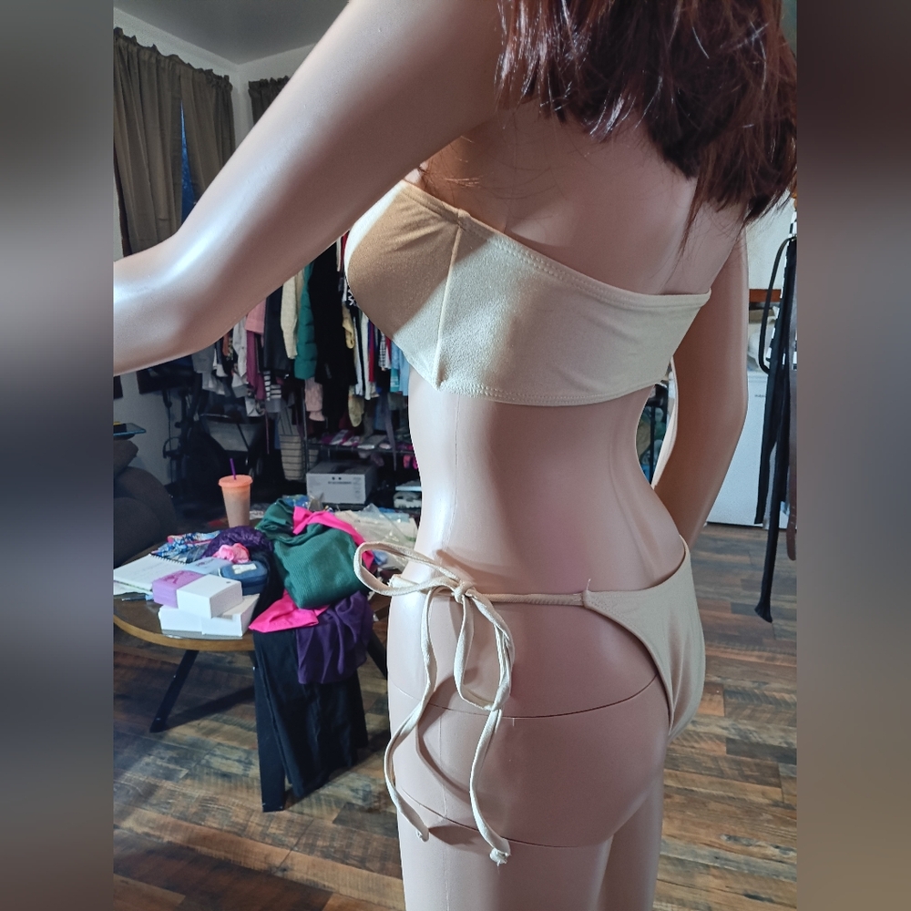 Chic Cream Bikini Set - Picture 5 of 9